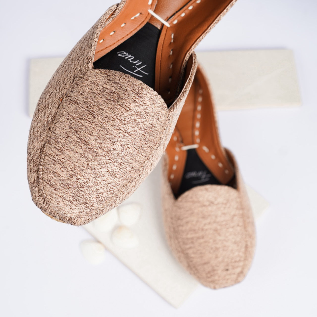 Retro (Deep Sand)