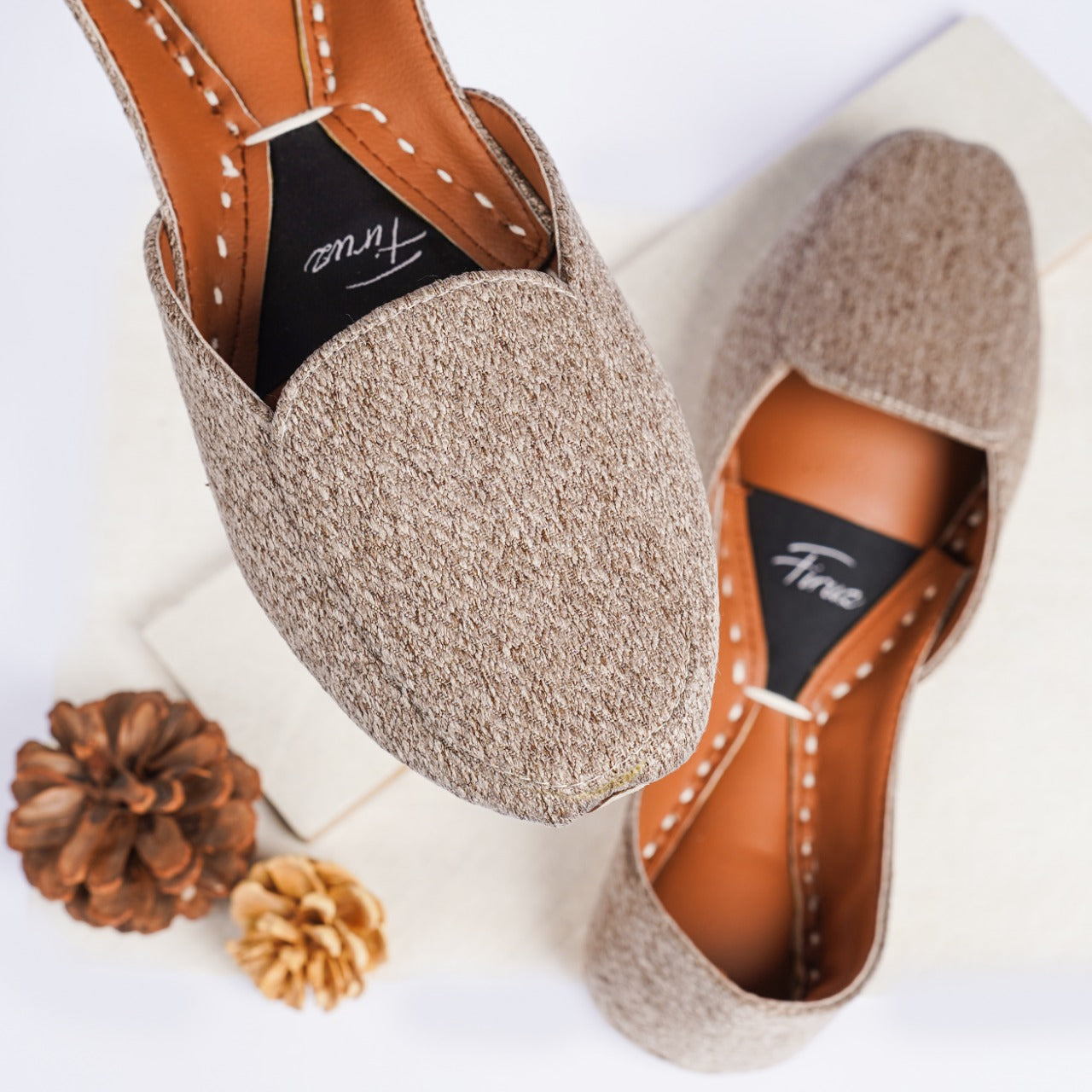 Retro (Dark Beige)
