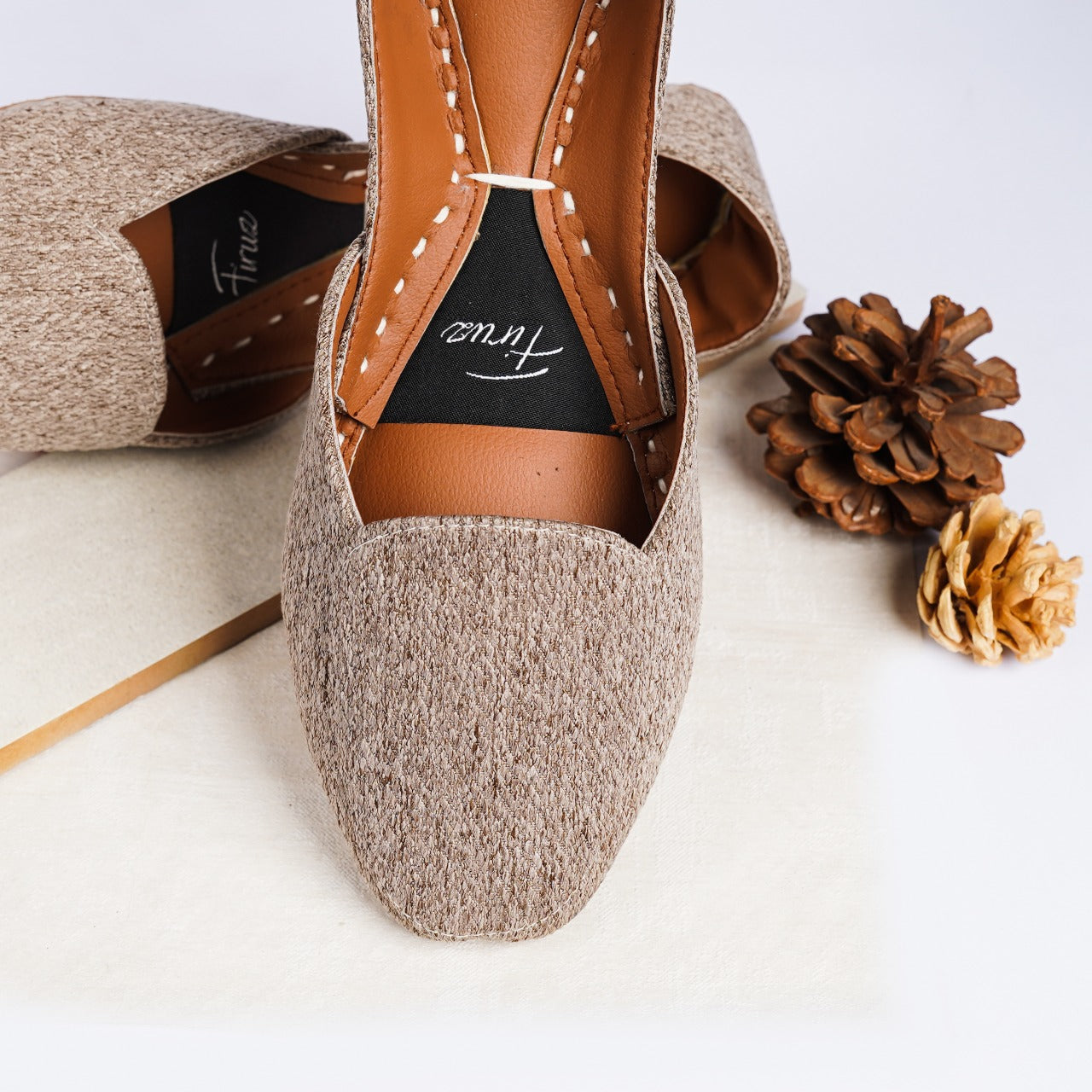 Retro (Dark Beige)