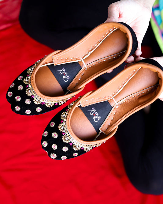 Posy Black